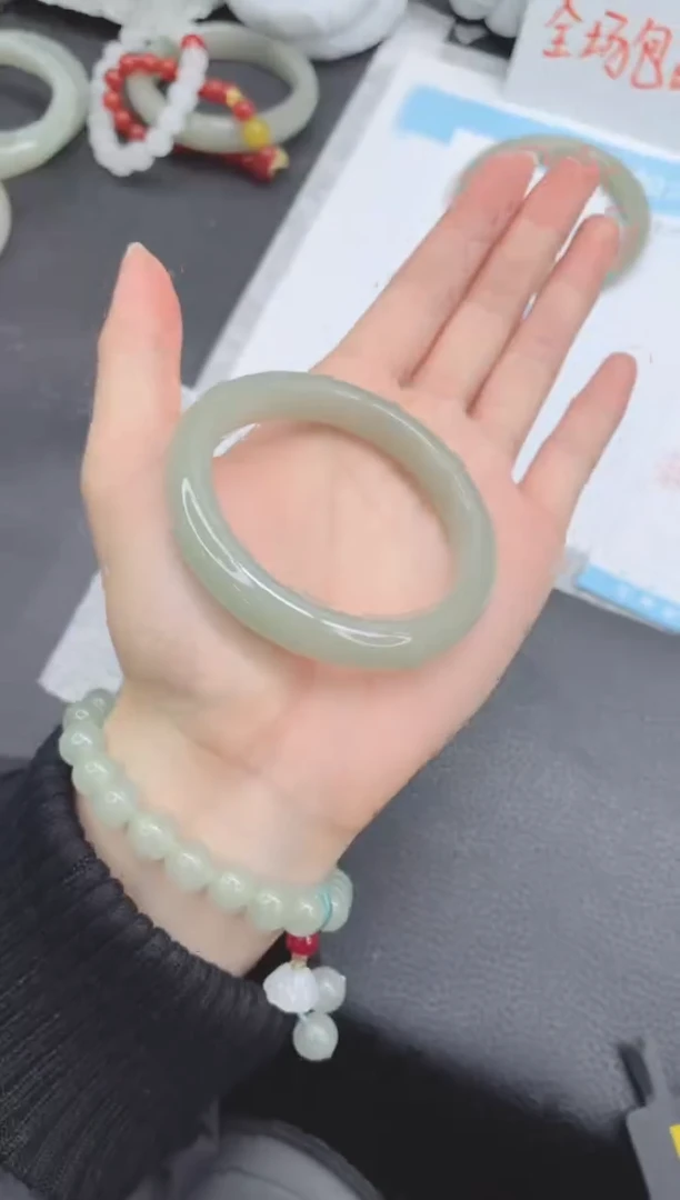 未镶嵌手镯石英质玉A54-52.7