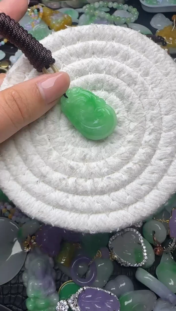 颈饰未镶嵌翡翠缅甸翡翠吊坠