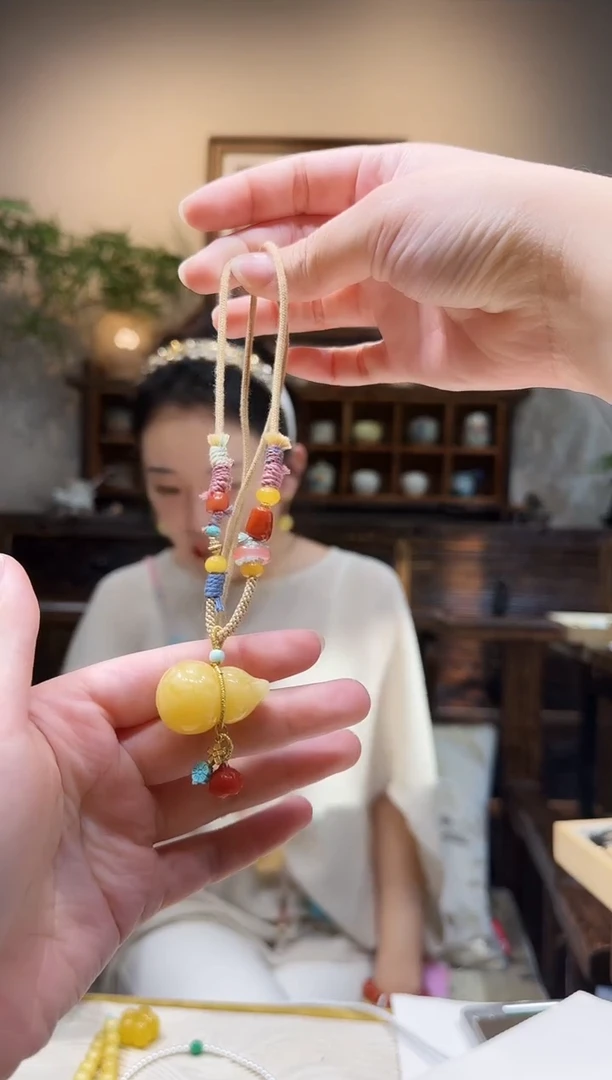 蜜蜡颈饰未镶嵌葫芦项链