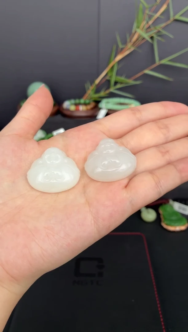 吊坠(不含链)未镶嵌和田玉BHB 青海佛公多样性二发一件