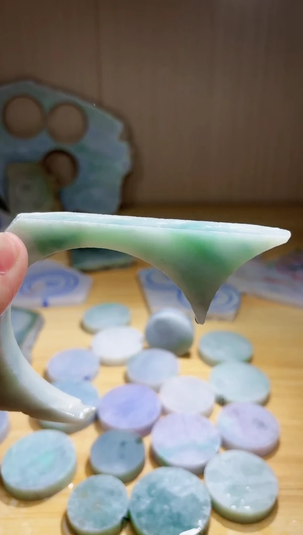 翡翠未镶嵌颈饰翡翠A货 姜谭103