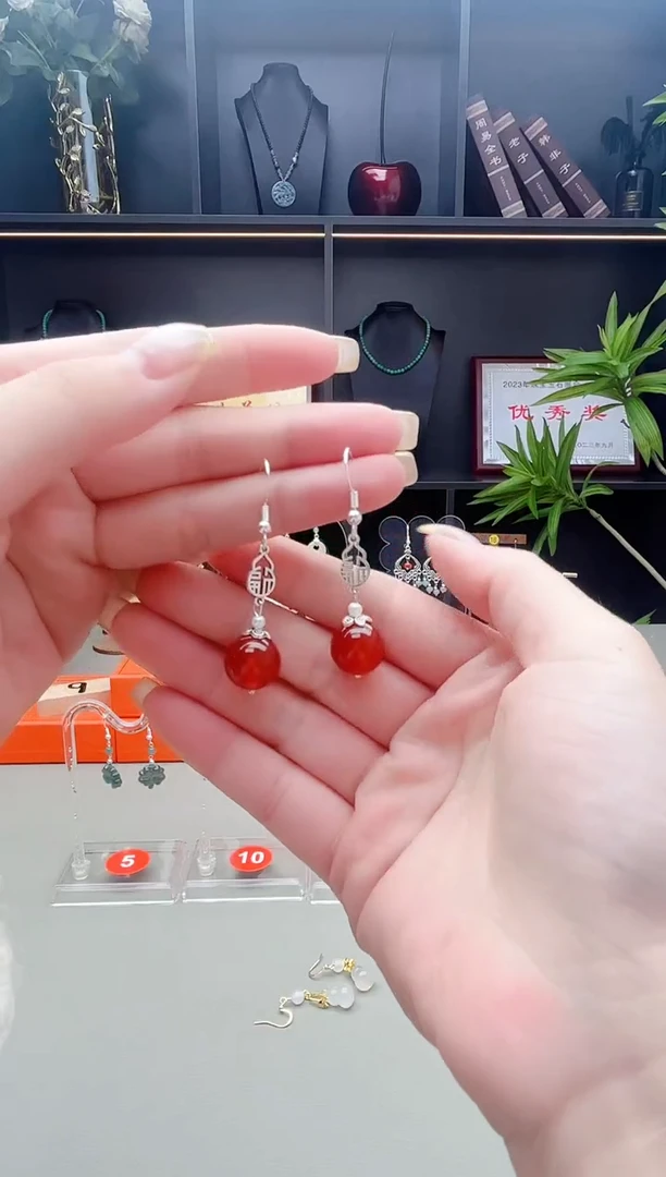 未镶嵌耳钉玛瑙/玉髓230