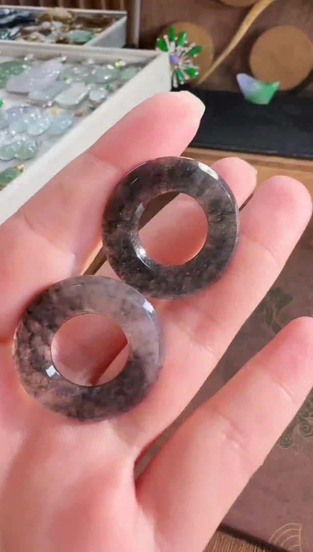 翡翠未镶嵌颈饰吊坠 多样性发货 发一个