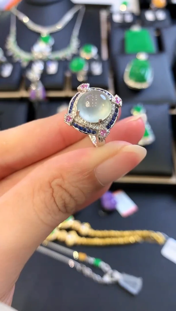 翡翠戒指18K金镶嵌m131
