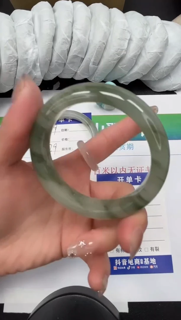 【闪购商品】石英质玉手镯未镶嵌320-54.4