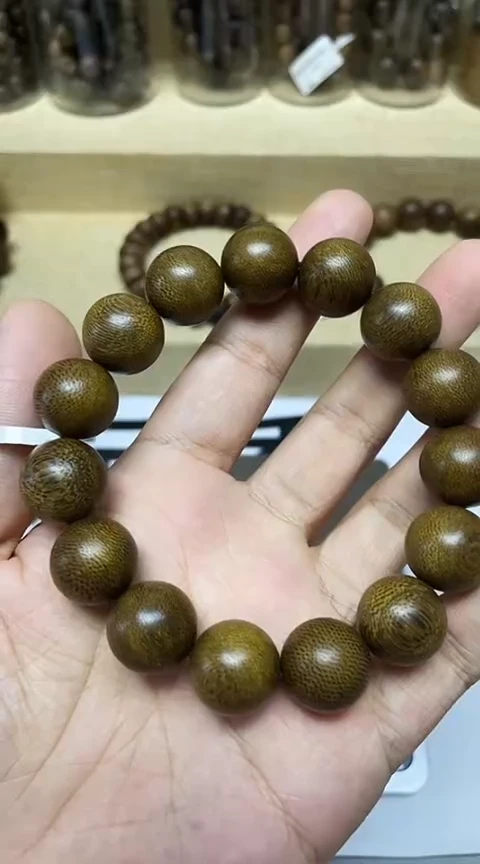 沉香手串龙****坪绿奇楠沉香手串