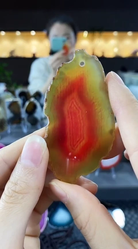 未镶嵌颈饰玛瑙/玉髓快****?玛瑙
