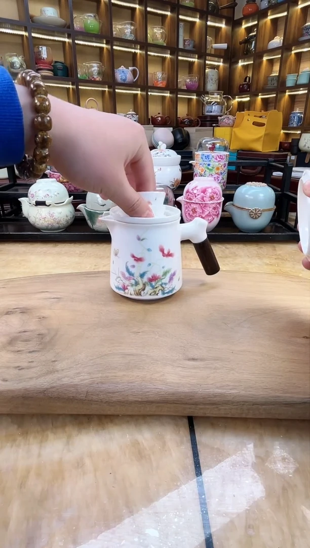 【闪购商品】虞美人办公杯旅行.。