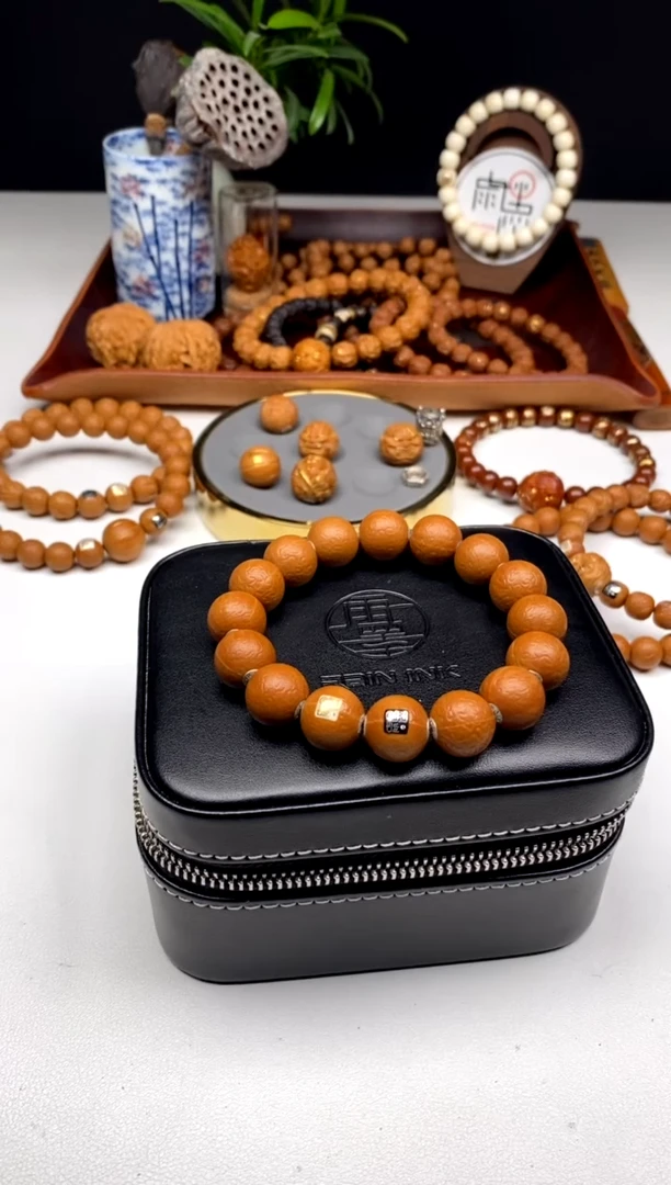 猴头核桃手串雨墨臻至银孔道光珠999