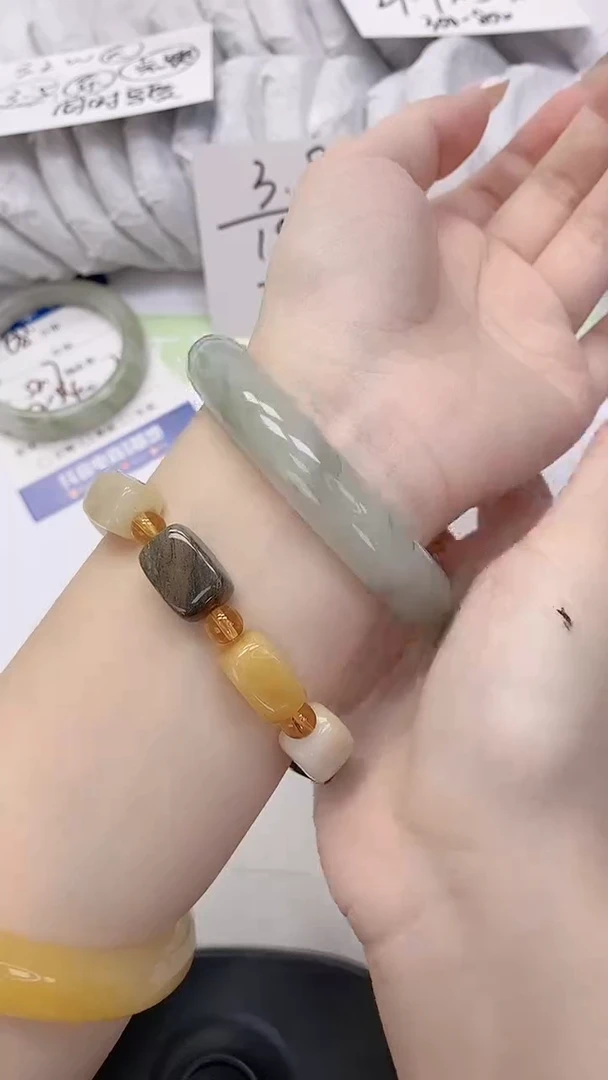 未镶嵌手镯石英质玉69-60.3