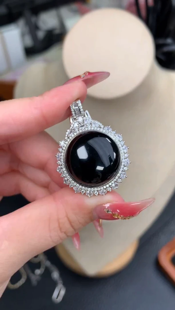 吊坠(赠链)银S925镶嵌翡翠蛋面