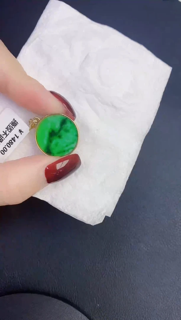 颈饰未镶嵌翡翠缅甸天然翡翠A货