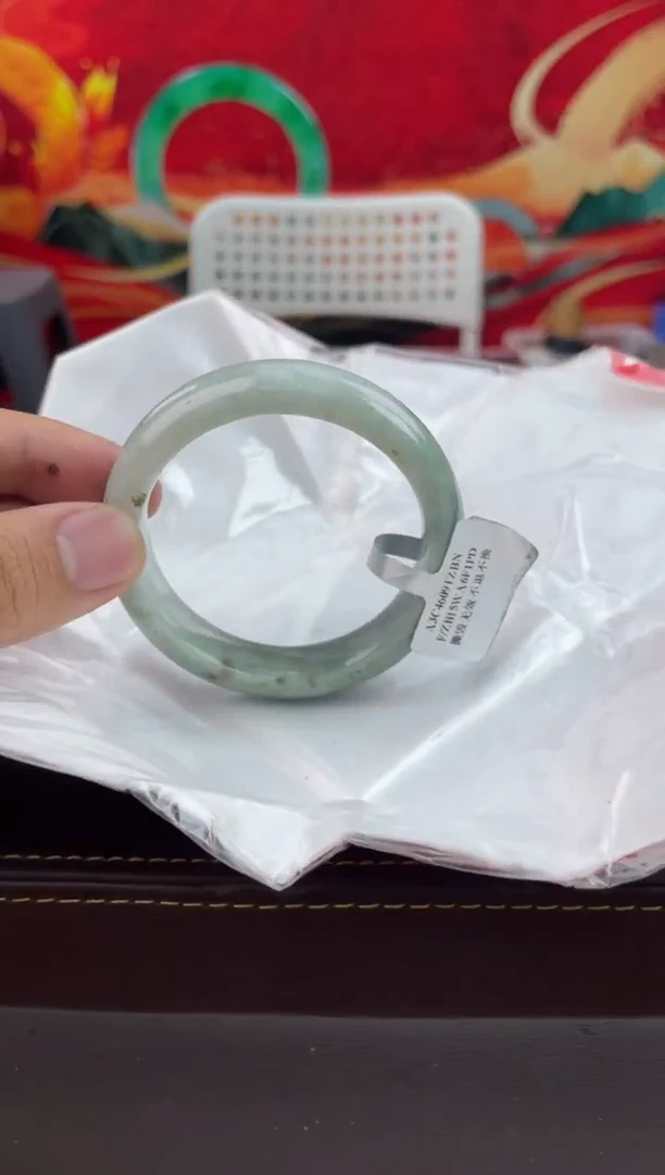 【闪购商品】翡翠手镯未镶嵌16翡翠手镯（微瑕）