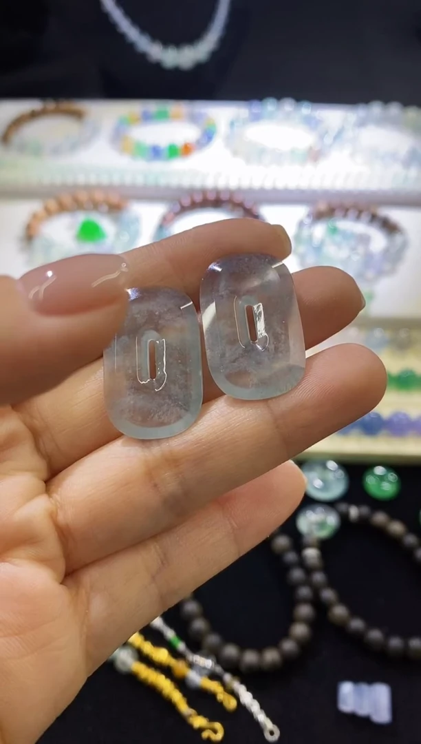 未镶嵌挂件翡翠一对福贝