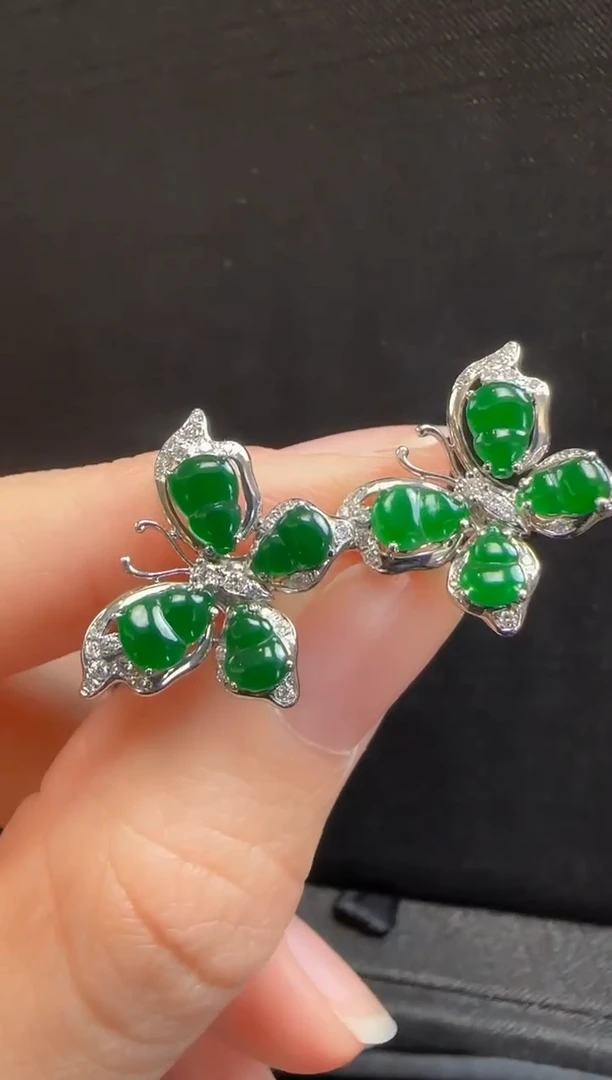 【闪购商品】翡翠耳环18K金镶嵌630蝴蝶一对