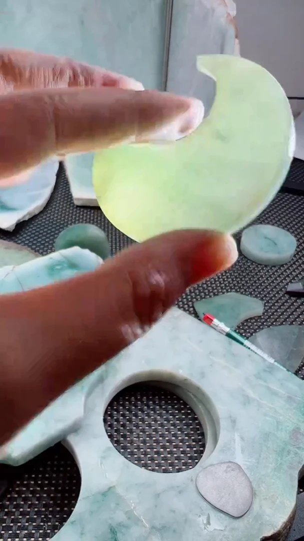 吊坠(不含链)未镶嵌翡翠天然翡翠吊坠552