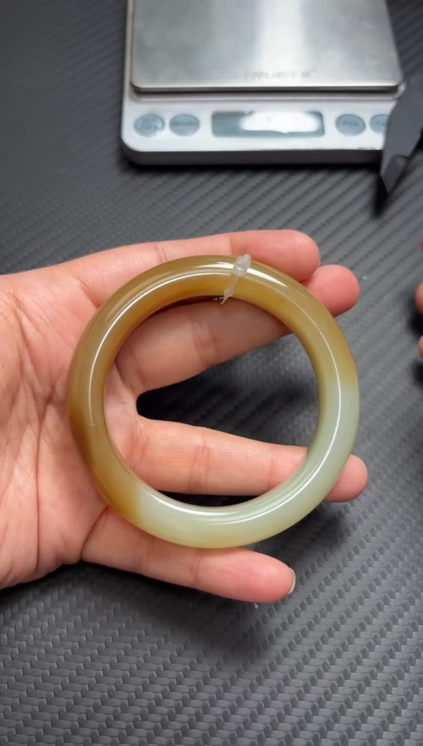 和田玉手镯未镶嵌若羌微色差54+手镯