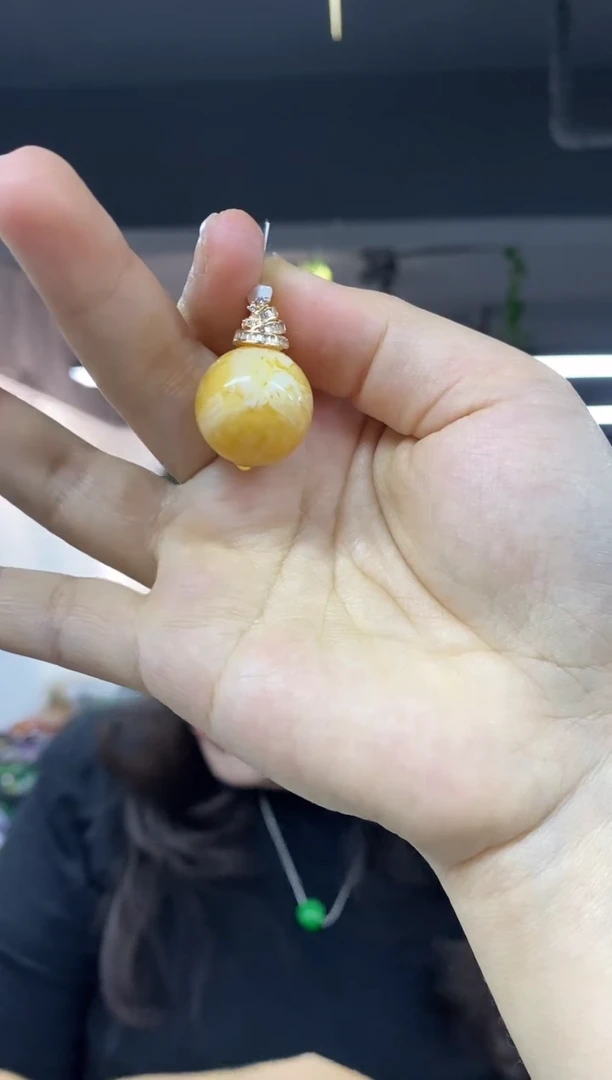 裸石蜜蜡未镶嵌多样性发其一颜色微差