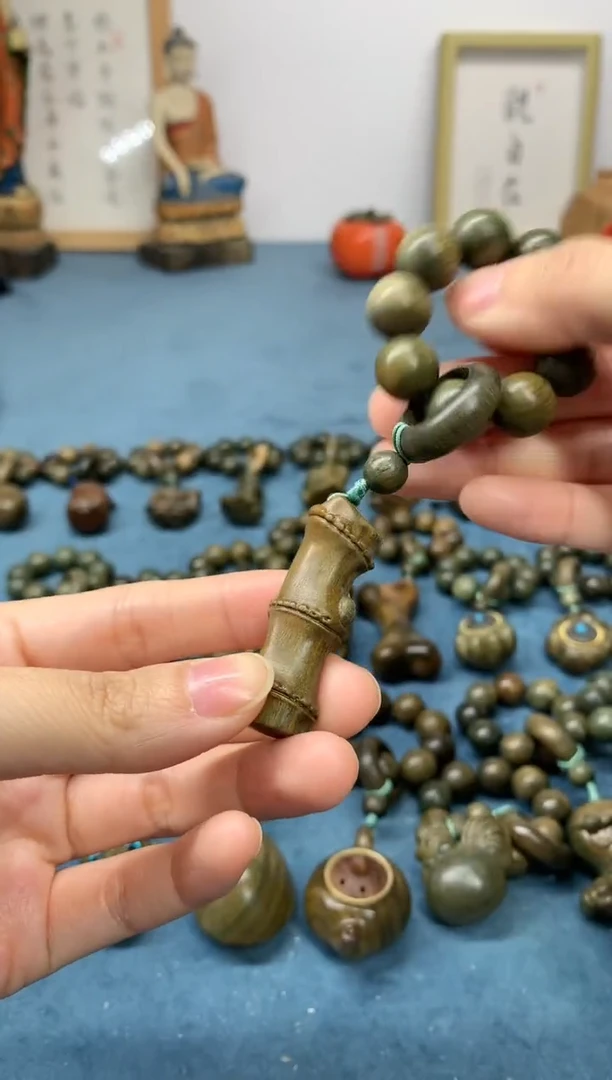 【闪购商品】维腊木（绿檀）把件节节高升 盘玩件