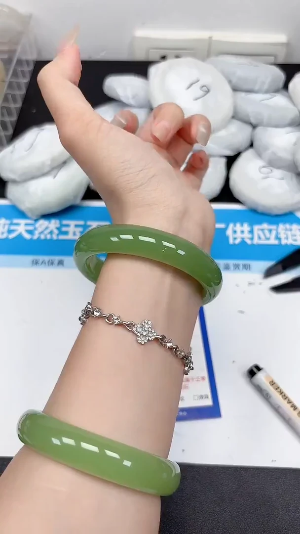 未镶嵌手镯石英质玉348/6061