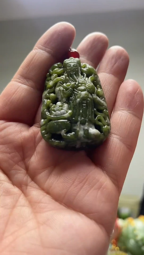 未镶嵌岫玉颈饰·