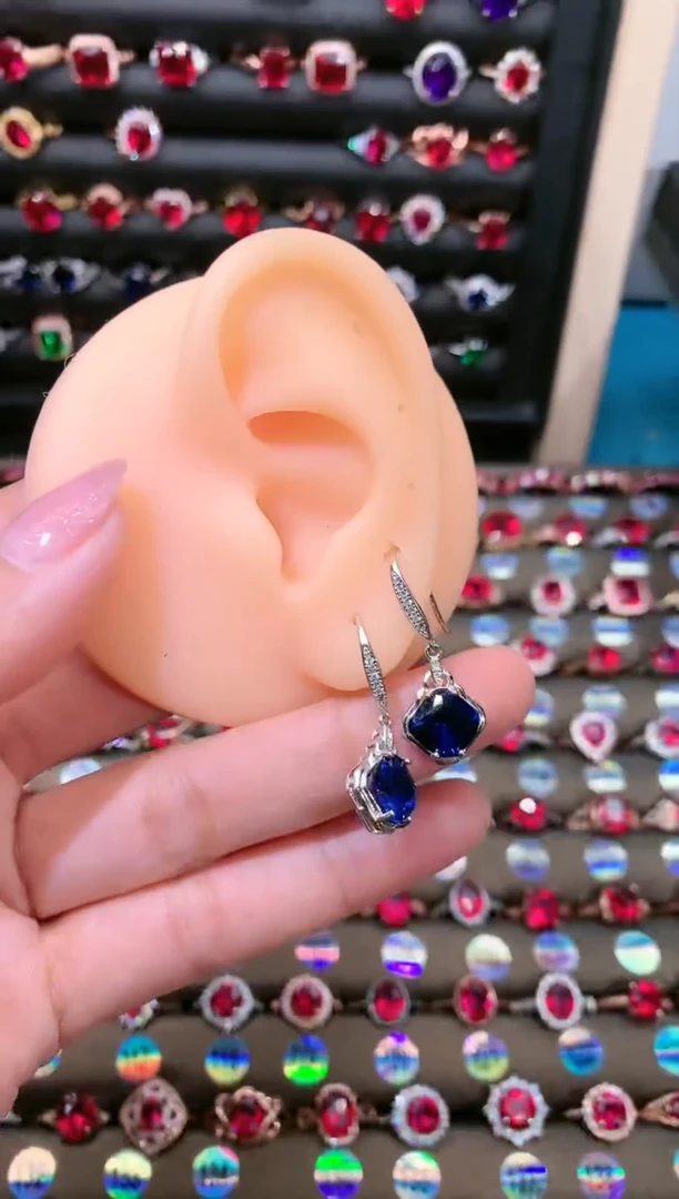 【闪购商品】蓝宝石耳饰银S925镶嵌8