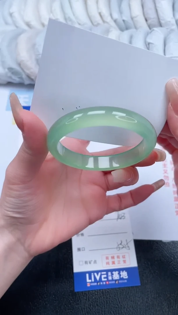 【闪购商品】石英质玉手镯未镶嵌T143-53.5