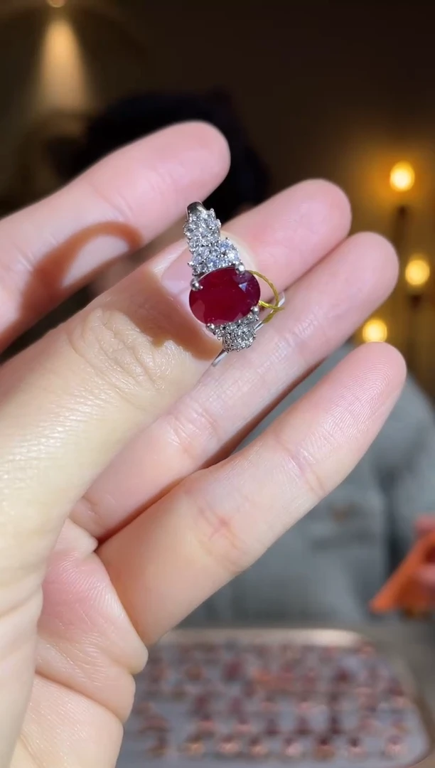 银S925镶嵌手饰红宝石手饰