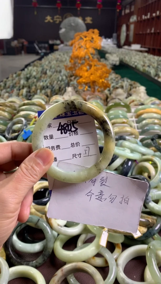 未镶嵌蛇纹石玉手镯4805