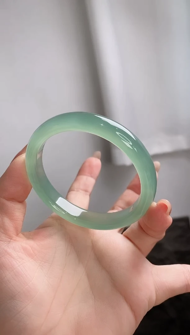 玛瑙/玉髓手镯未镶嵌57-58圈