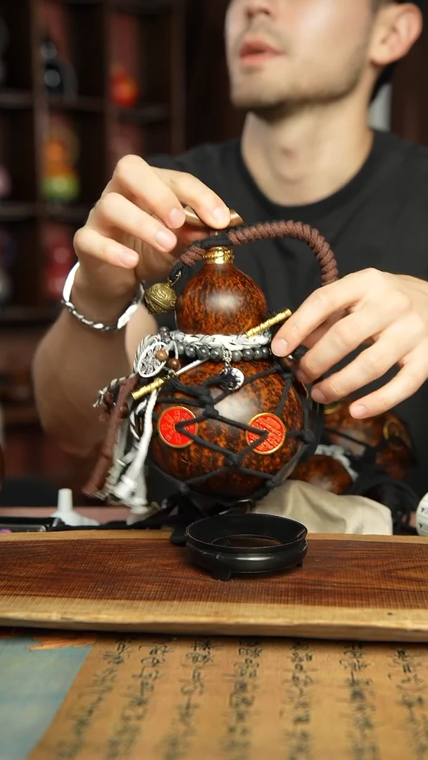 60号精选福利非遗漆器酒葫芦