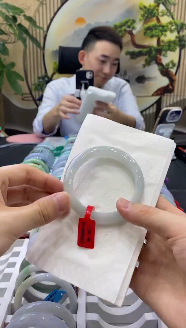 未镶嵌手镯翡翠6046