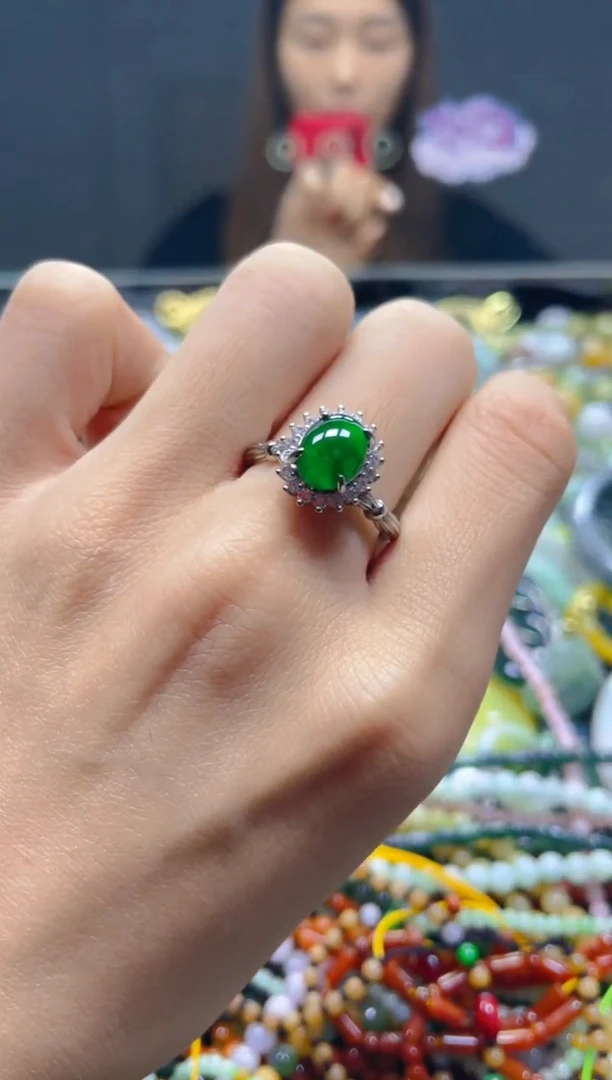 颈饰未镶嵌翡翠/T/翡翠A货，一件也是批发价