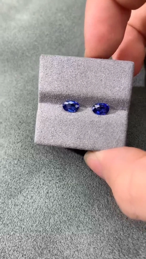裸石蓝宝石皇家蓝一对  0.6CT