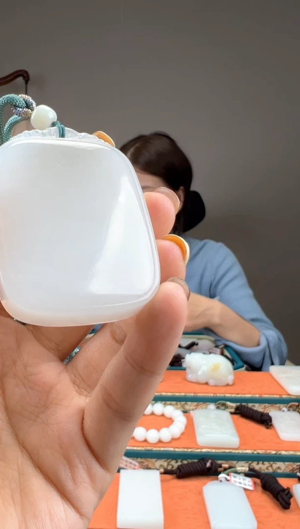 【闪购商品】和田玉颈饰未镶嵌1