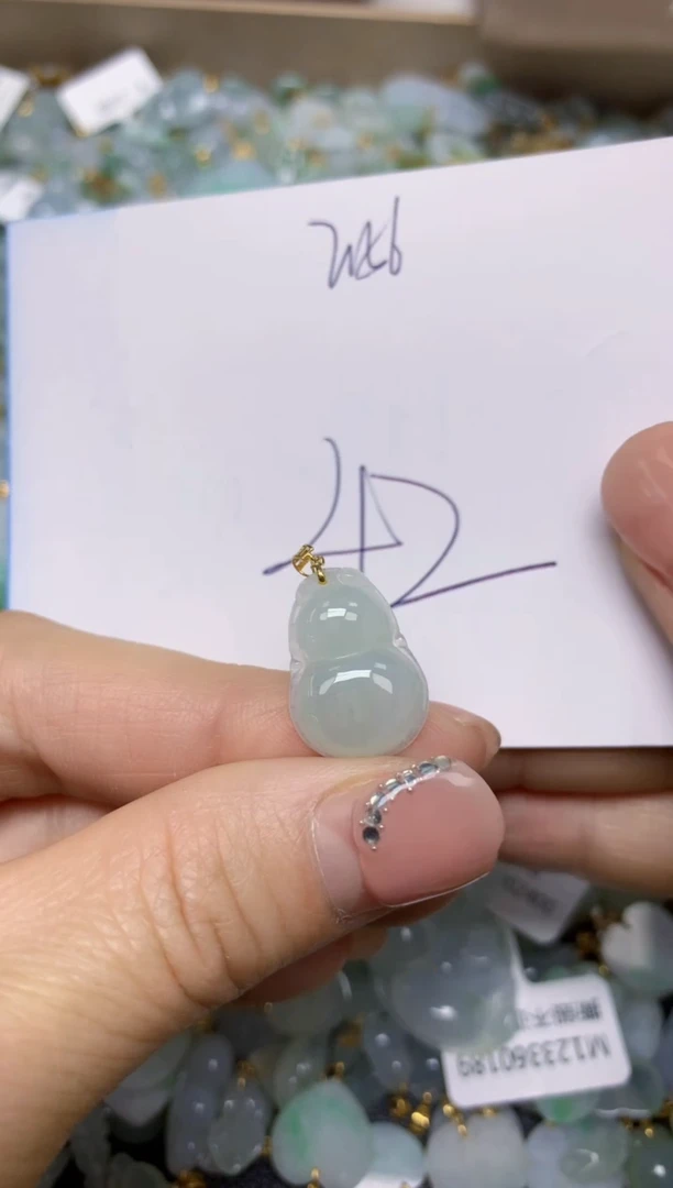 【闪购商品】翡翠挂件18K金镶嵌 天然翡翠A货