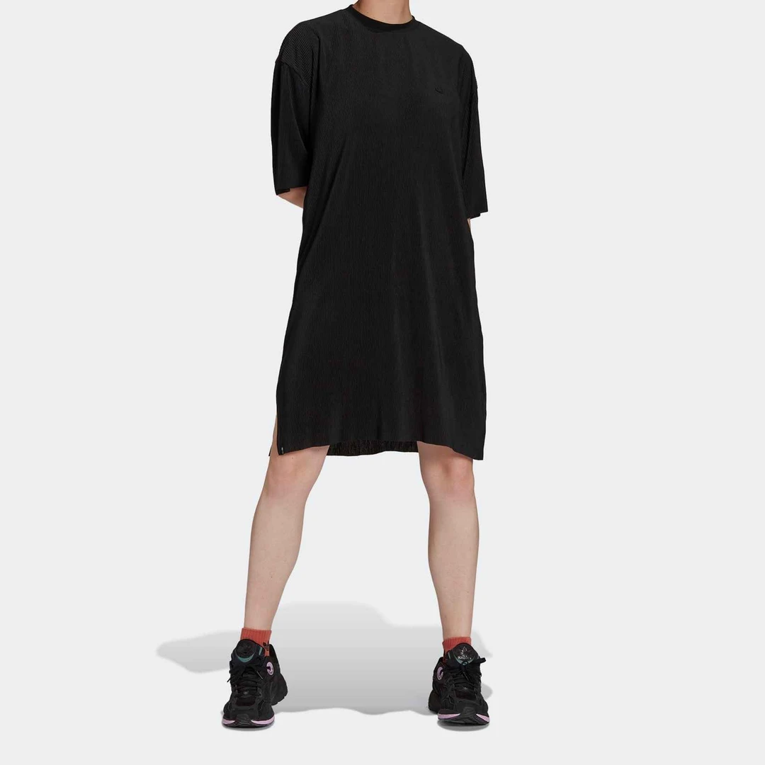 阿迪达斯Adidas  三叶草女装宽松时尚运动连衣裙 HF7549