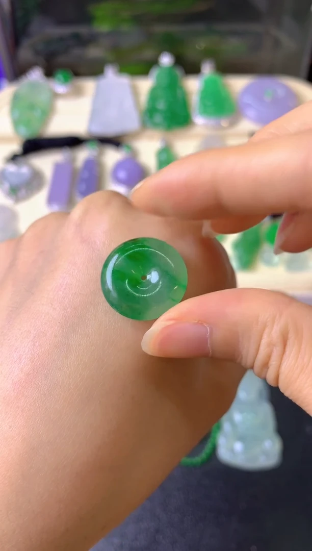 定制翡翠未镶嵌坐**起毛货抛光