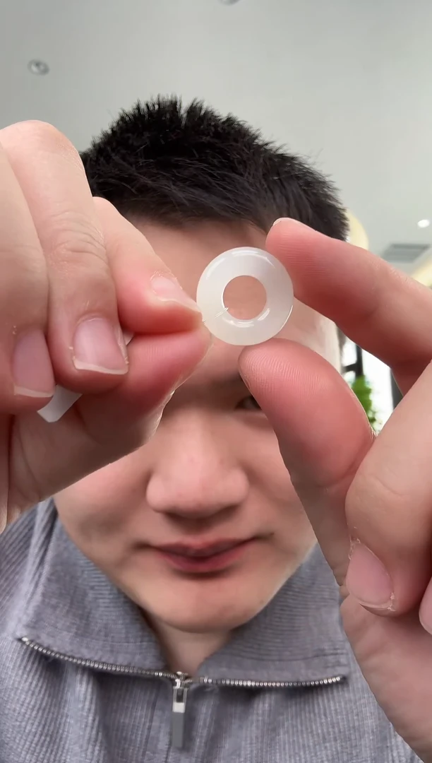 颈饰未镶嵌和田玉高冰白玉甜甜圈吊坠