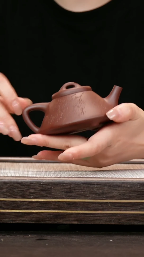 茶壶紫砂原矿紫泥  石瓢 刻绘梅花