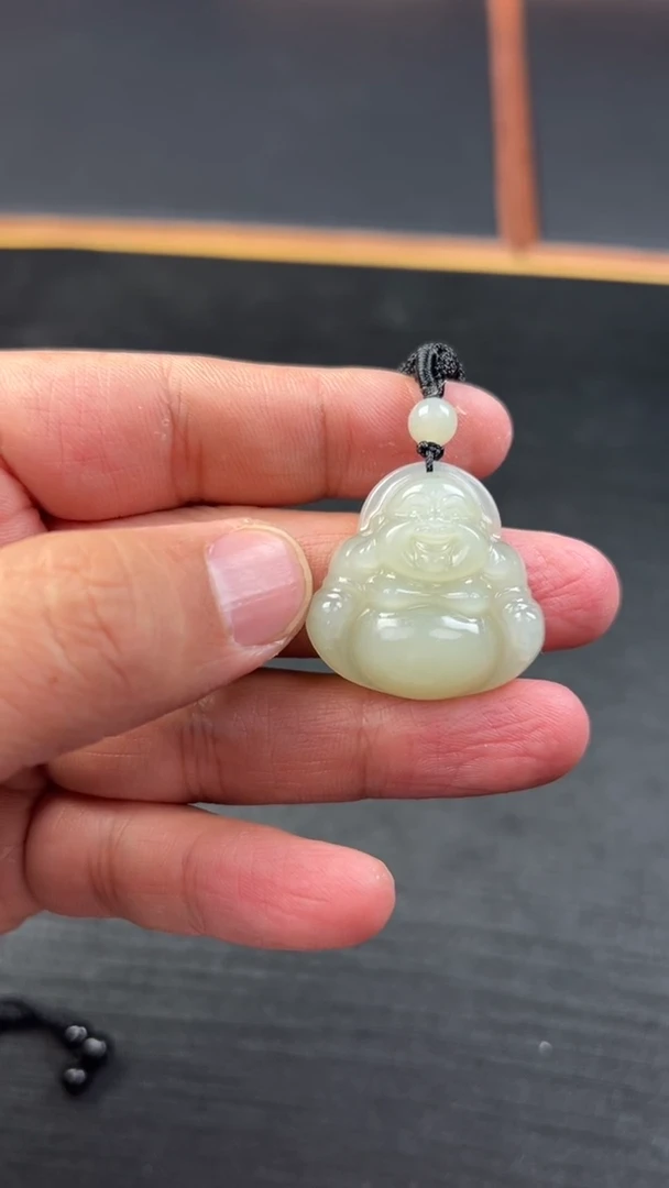 【闪购商品】和田玉吊坠(赠链)未镶嵌且末微色差多样性发货拍一发一