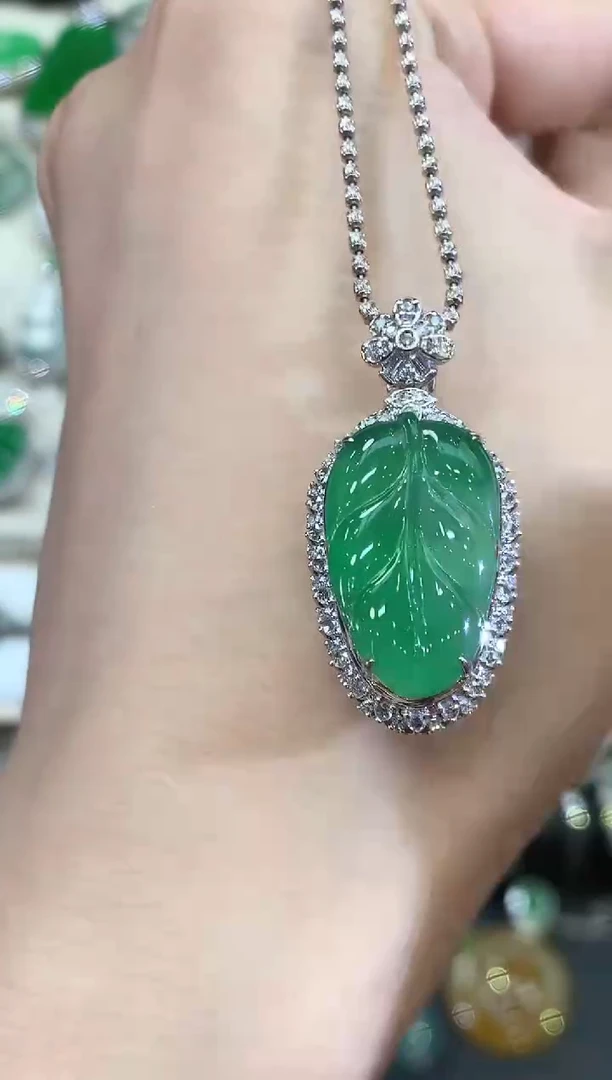 翡翠18K金镶嵌吊坠(不含链)B203