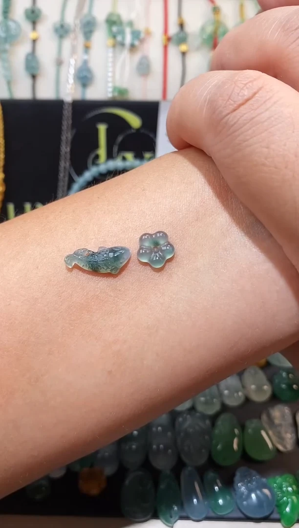 翡翠散珠仙****矛锦鲤小花裸石