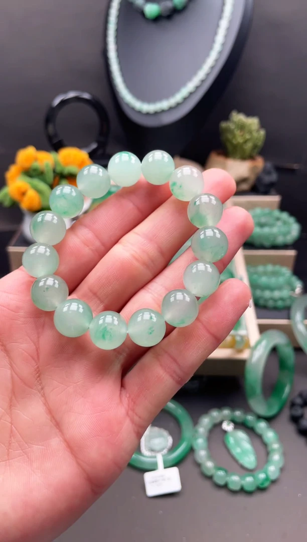 未镶嵌手镯石英质玉天然非洲翠