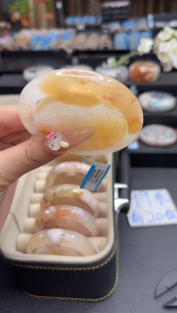 未镶嵌手镯石英质玉192(58圈赠送镯心)