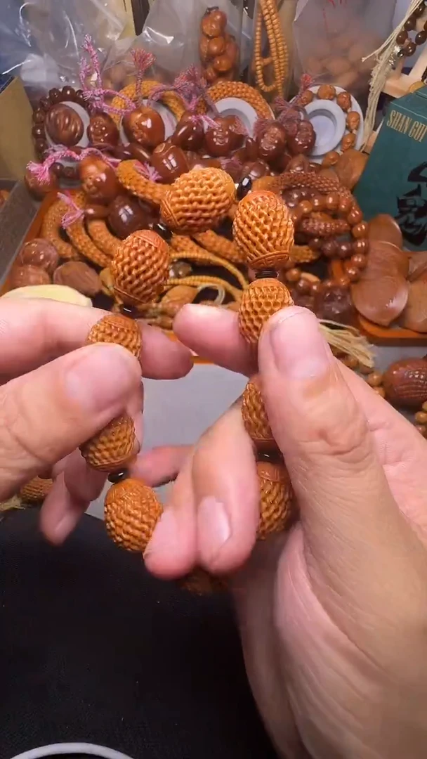 手串橄榄核路路通