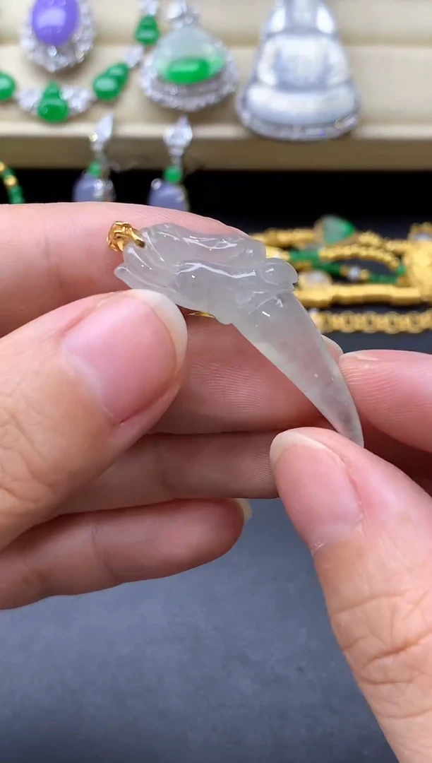 翡翠18K金镶嵌颈饰320-中国好珍宝