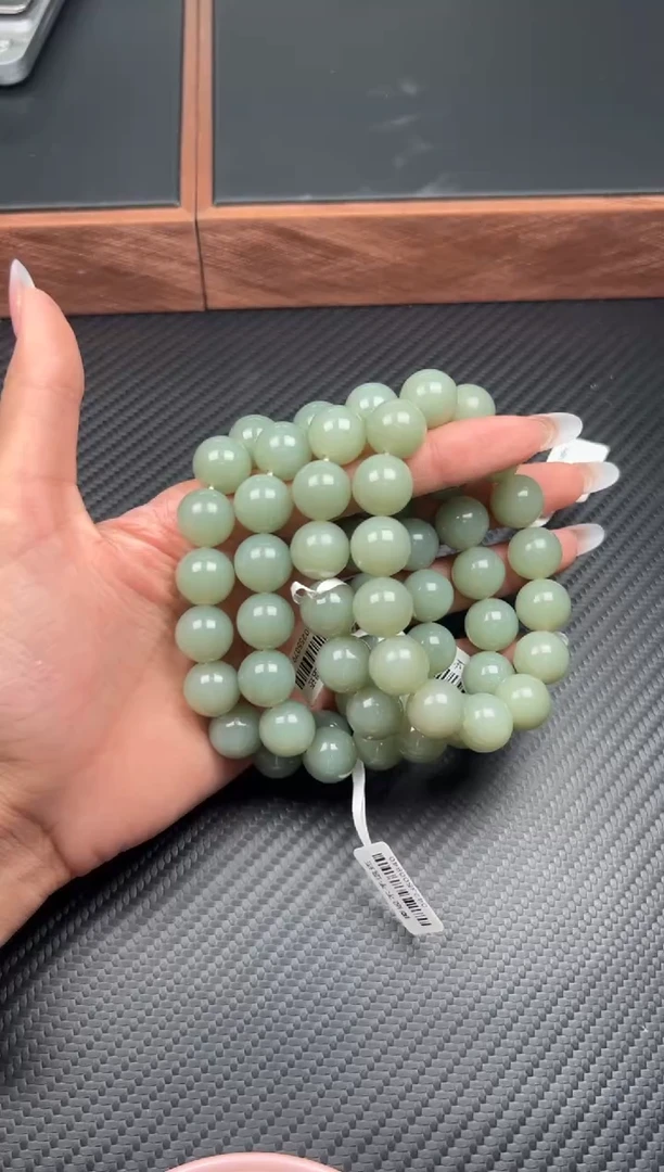 未镶嵌手串和田玉且末微色差近矿卡14多样性发货拍一发一MPm