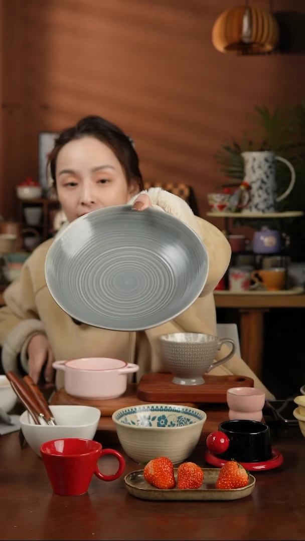 【闪购商品】碗灰色螺纹深盘 微瑕凑满20发货