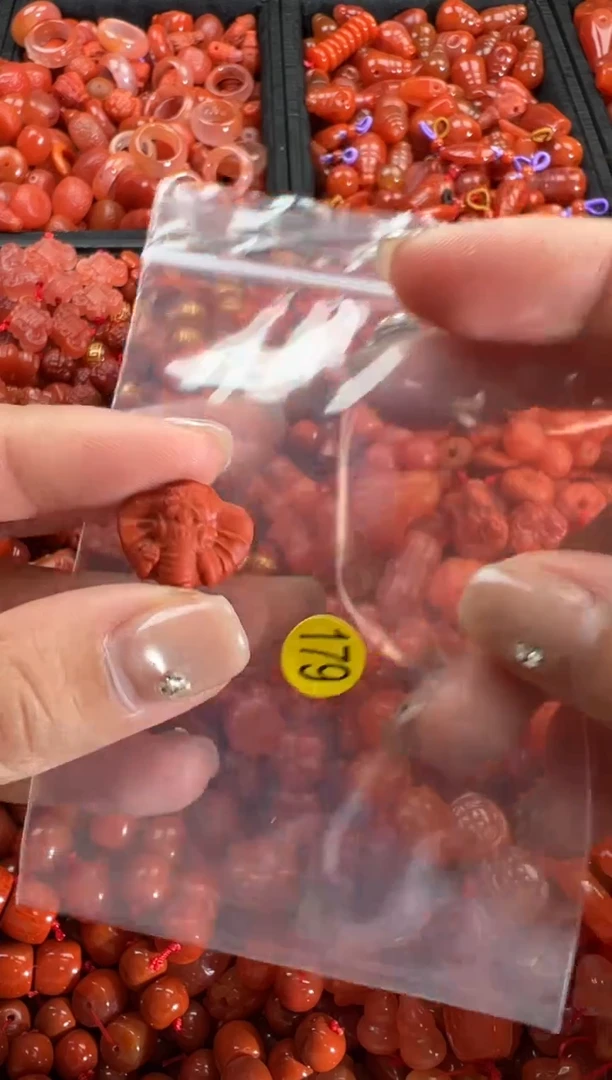 【闪购商品】南红玛瑙颈饰未镶嵌1